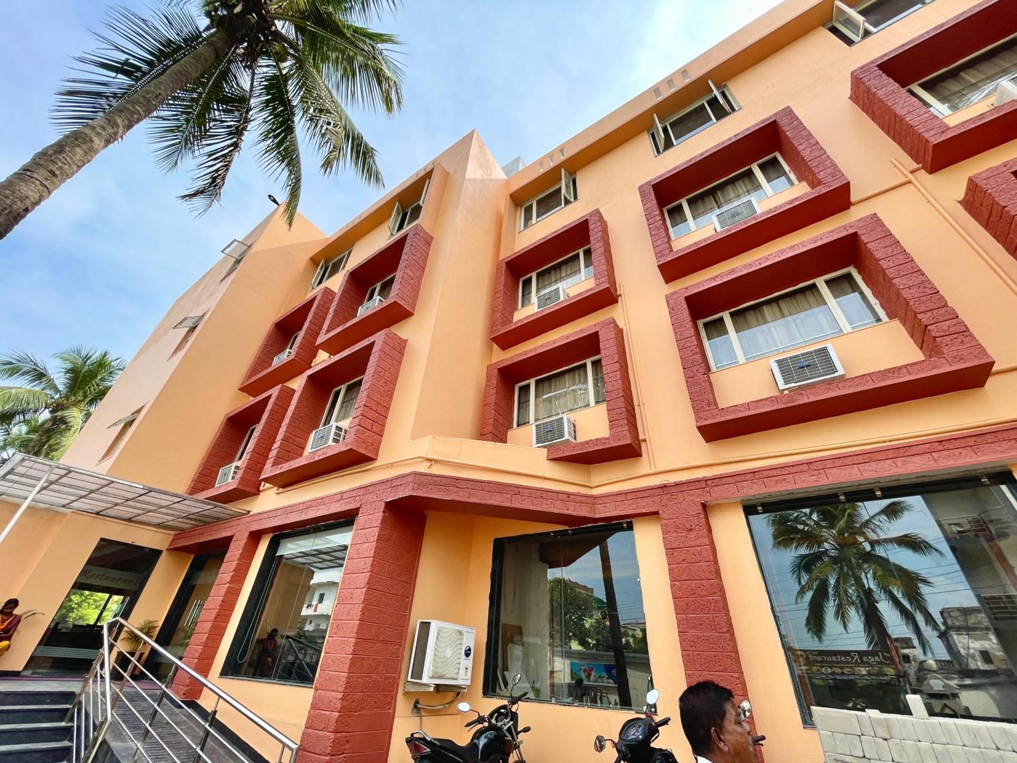 Hotel Rockbay ! Puri, Swimming Pool-Lift-And-Parking-Facility Near Sea Beach & Temple Breakfast Included Exterior photo